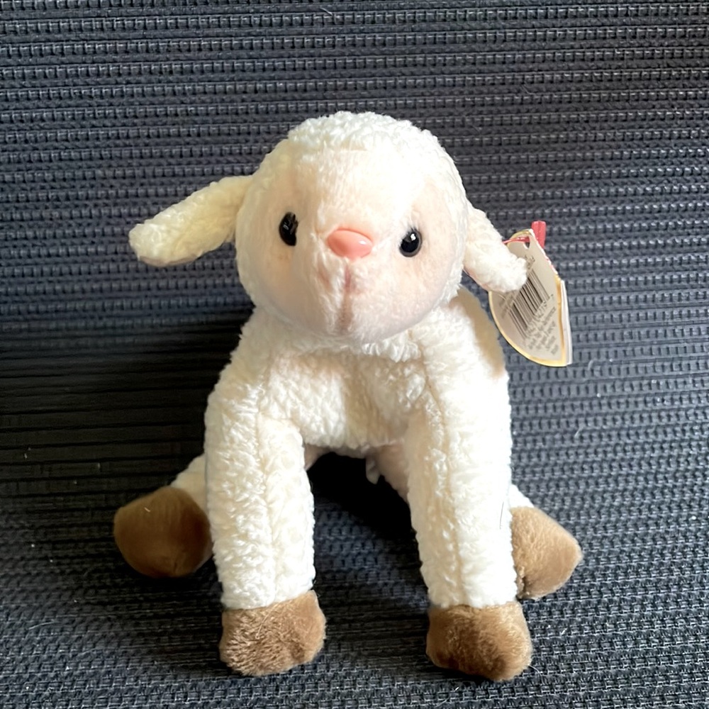 TY Beanie Baby - Ewey The Lamb